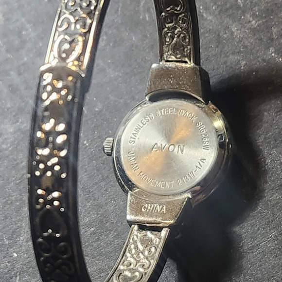 Vintage Avon Cuff Watch - Picture 4 of 5